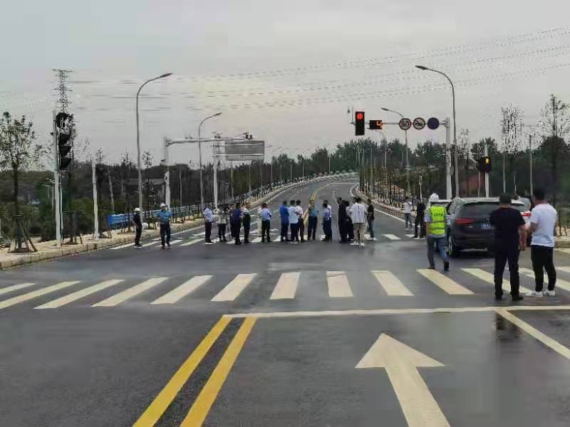 祝贺我司承建的麦芽湖(hú)大桥正式通車(chē)